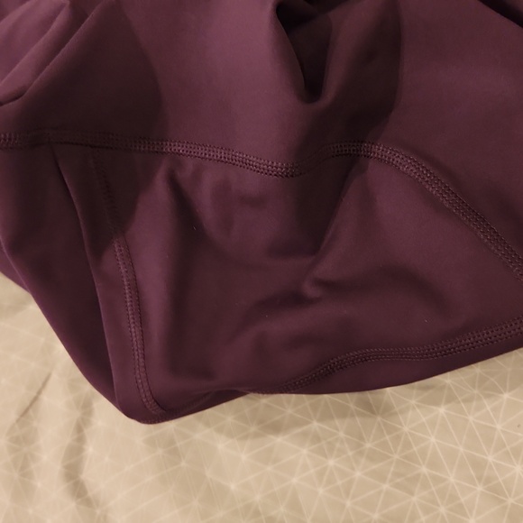 Old Navy High Rise Purple Leggings w Pockets! - Picture 2 of 3